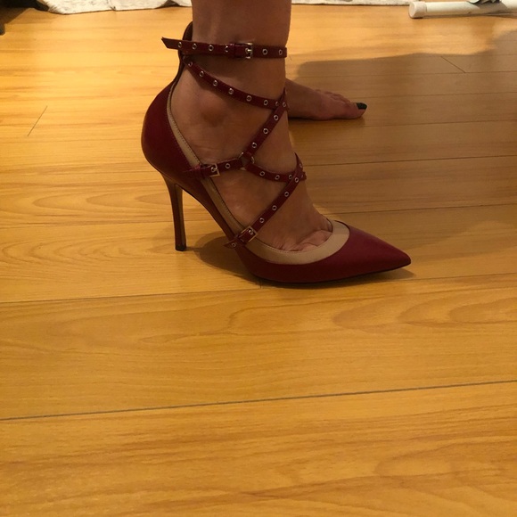 VALENTINO Love Latch Leather Pumps - Picture 2 of 8